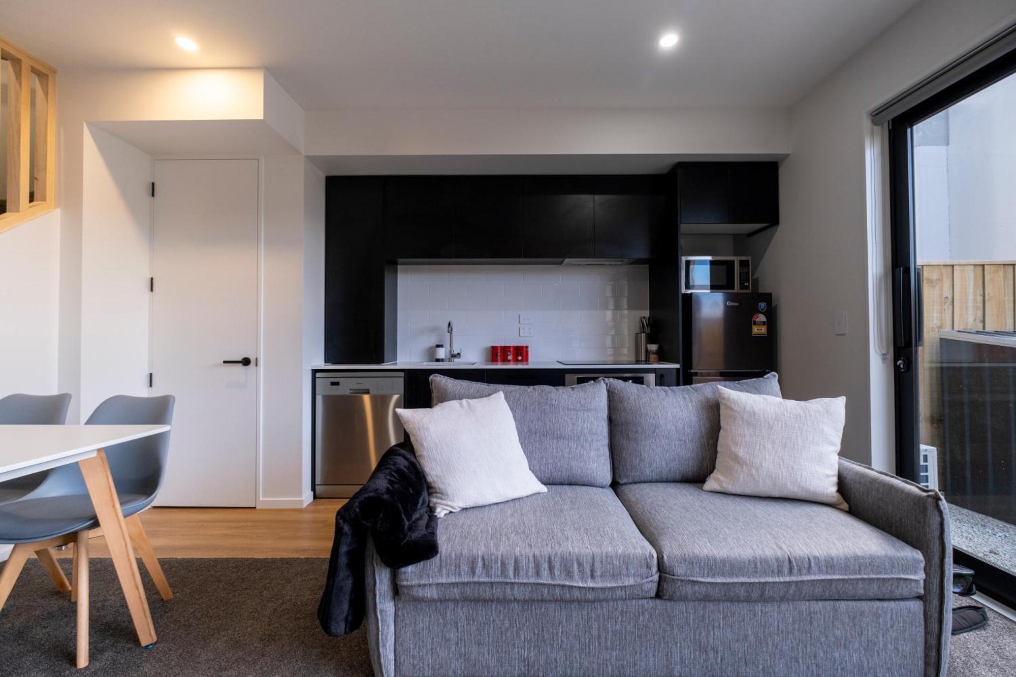 Luxury 2 Bed Townhome In Cbd كريستتشيرش المظهر الخارجي الصورة