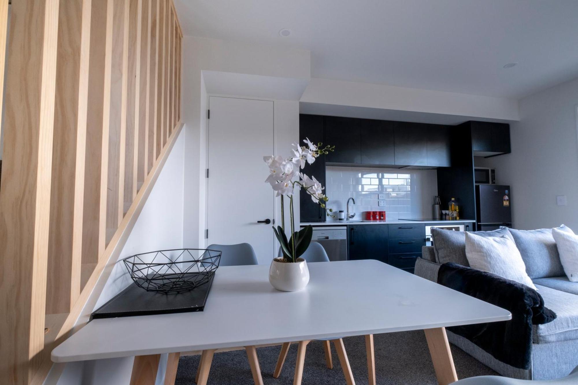 Luxury 2 Bed Townhome In Cbd كريستتشيرش المظهر الخارجي الصورة