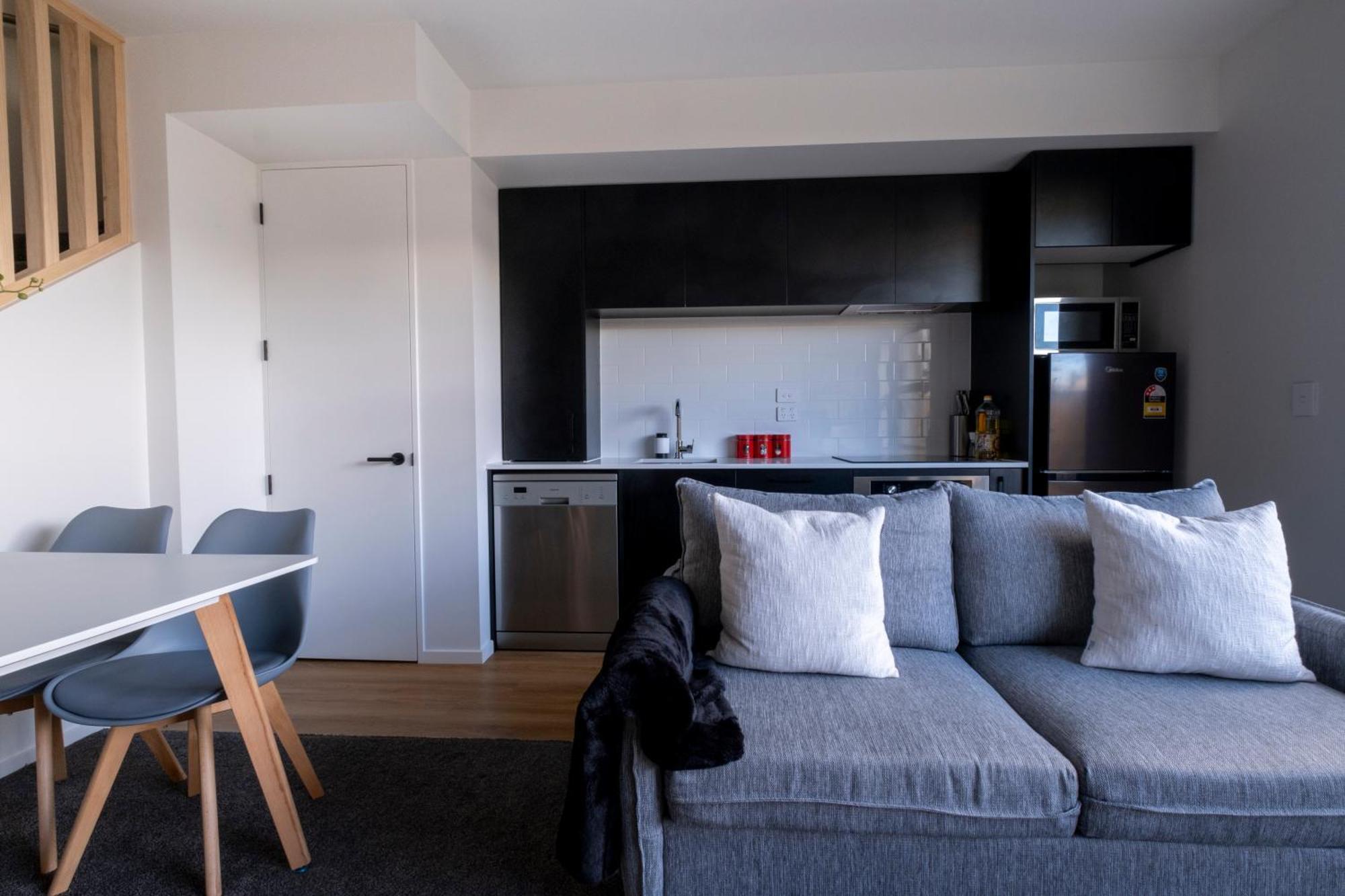 Luxury 2 Bed Townhome In Cbd كريستتشيرش المظهر الخارجي الصورة