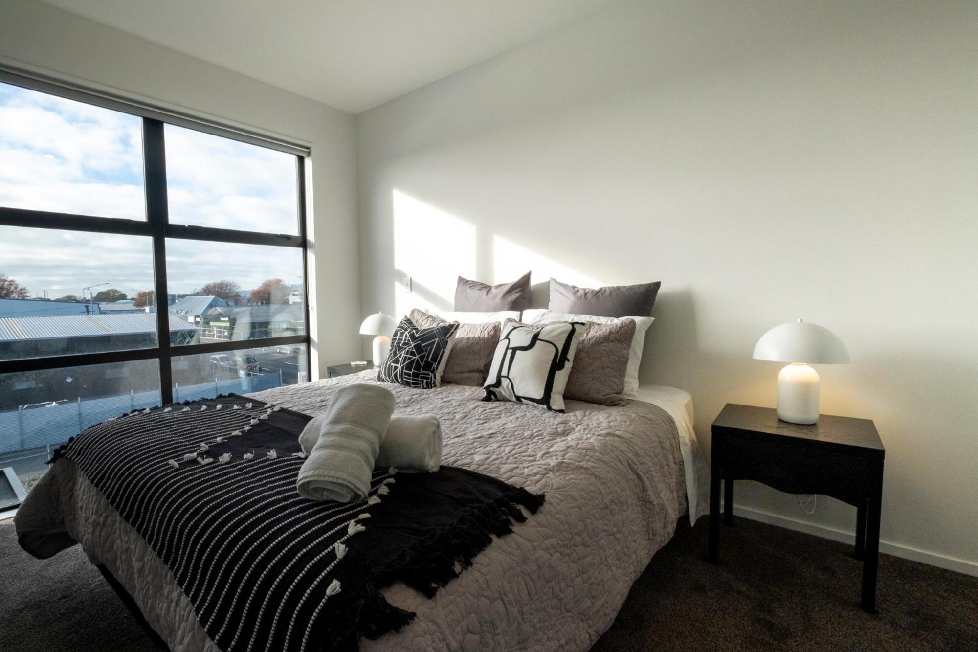 Luxury 2 Bed Townhome In Cbd كريستتشيرش المظهر الخارجي الصورة