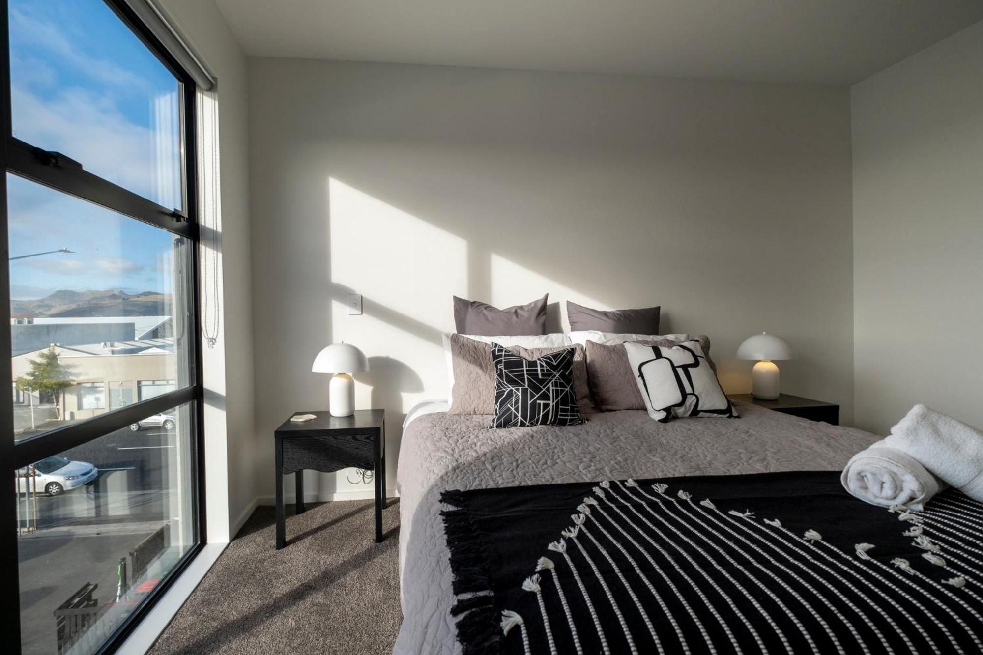 Luxury 2 Bed Townhome In Cbd كريستتشيرش المظهر الخارجي الصورة