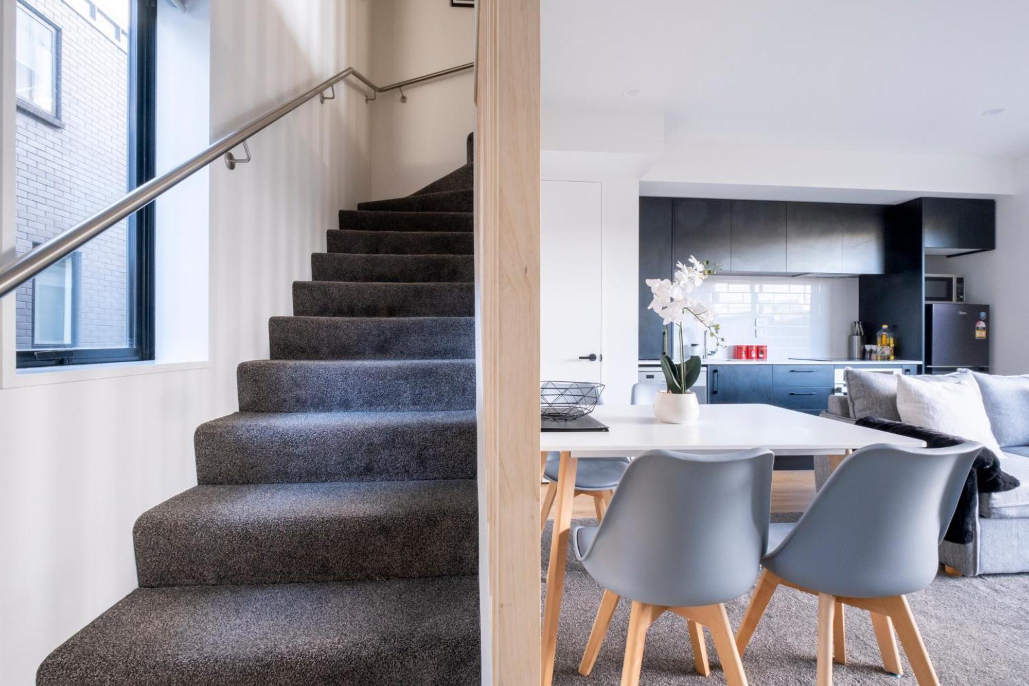 Luxury 2 Bed Townhome In Cbd كريستتشيرش المظهر الخارجي الصورة